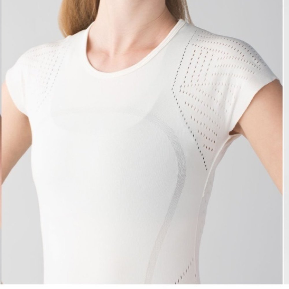 Lululemon Time Warp Short Sleeve Top  Size 6